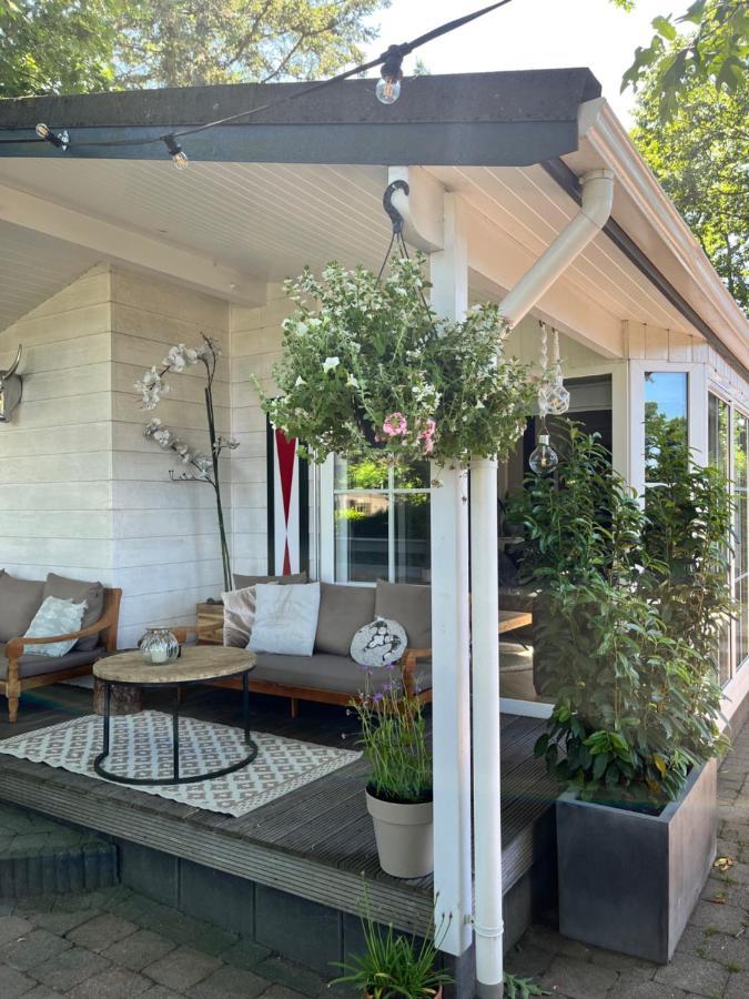 Het Verwende Nest Lodge, Wellness Lodge, Hottub & Sauna Voorthuizen Exteriör bild